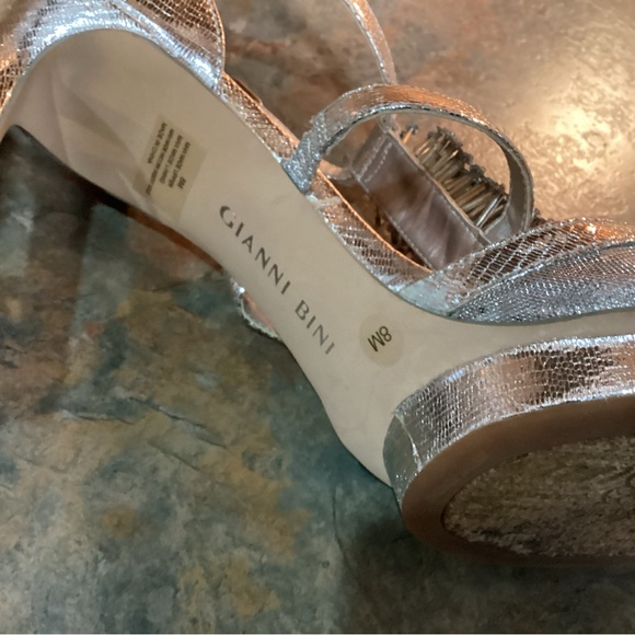 Gianni Bini 8 M heels - Picture 5 of 5